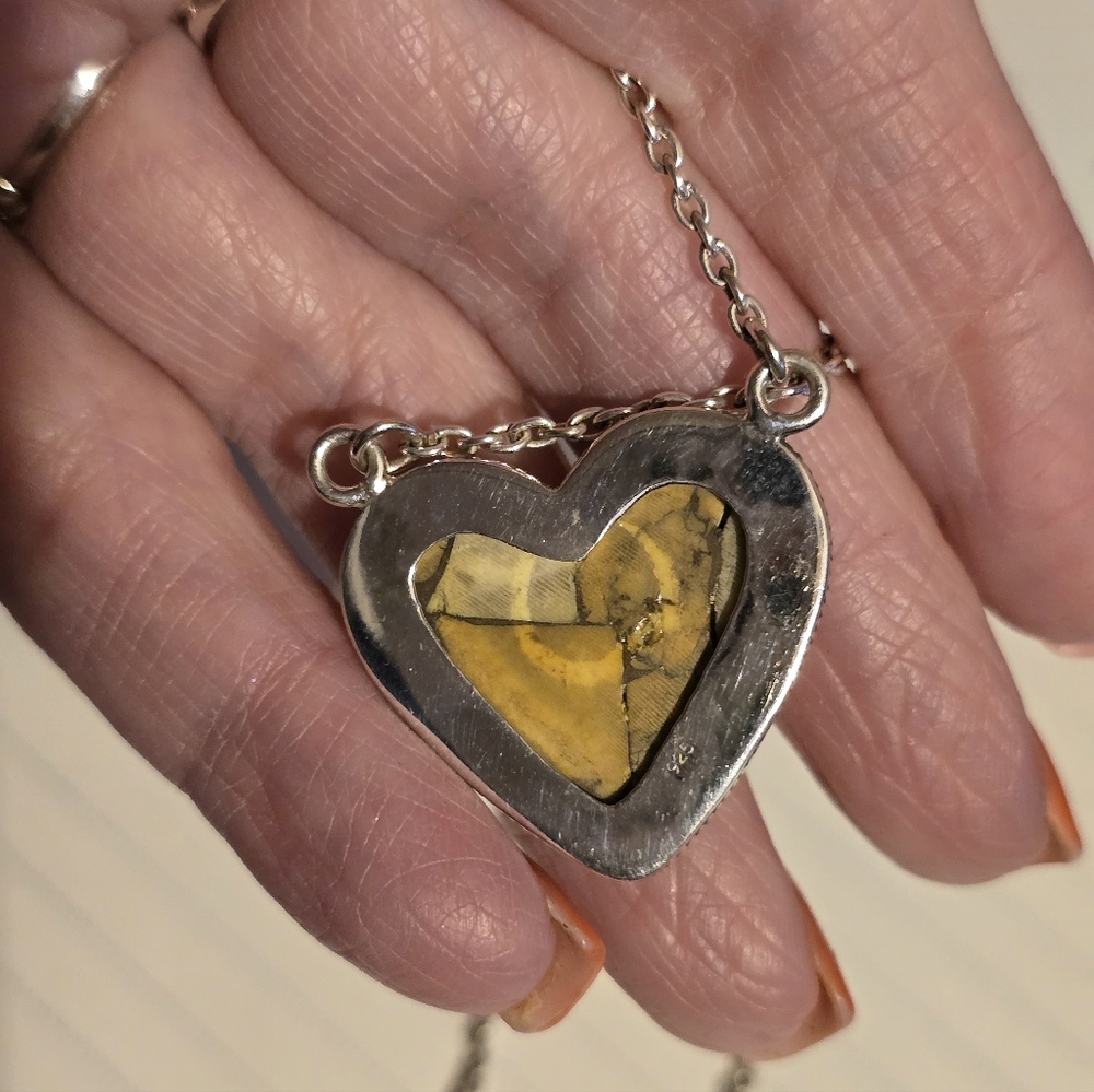 925 Silver And Yellow Stone Heart Necklace - Picture 5 of 7